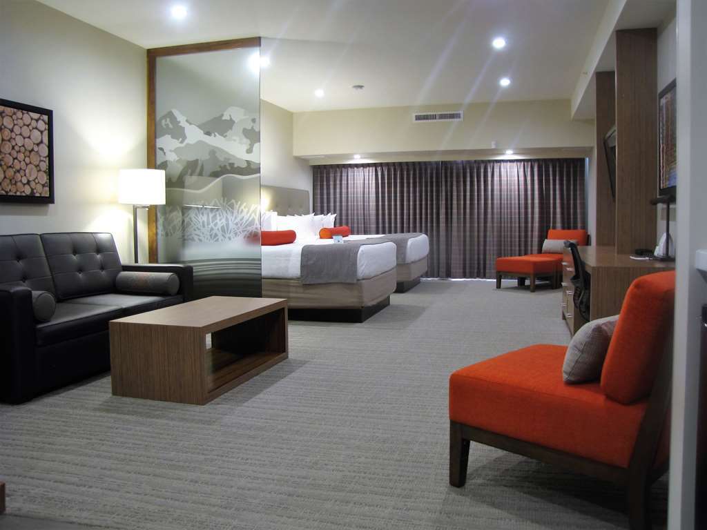 Mountain View Inn & Suites Sundre Стая снимка