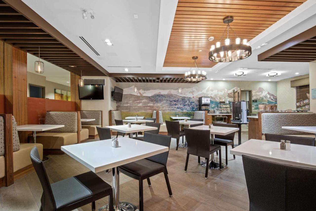 Mountain View Inn & Suites Sundre Екстериор снимка