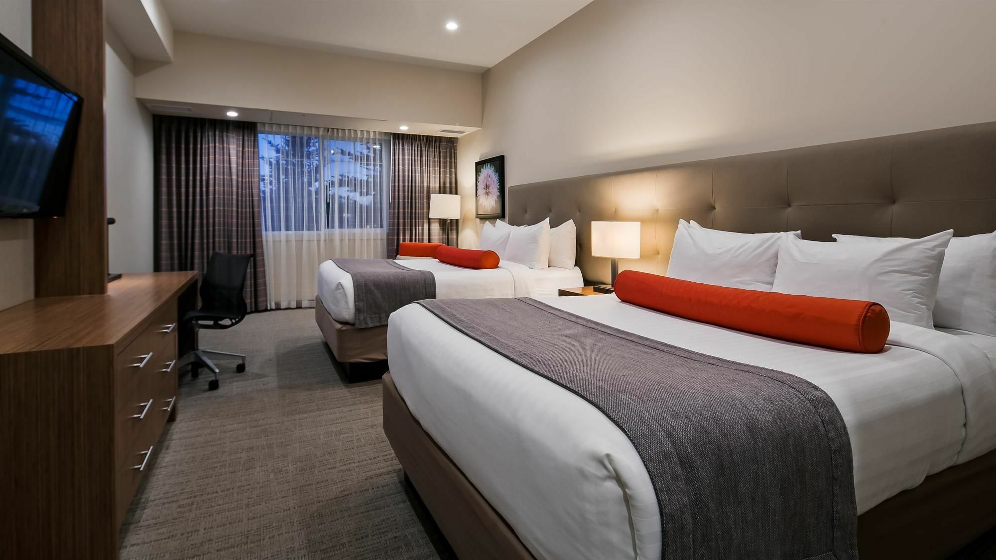 Mountain View Inn & Suites Sundre Екстериор снимка