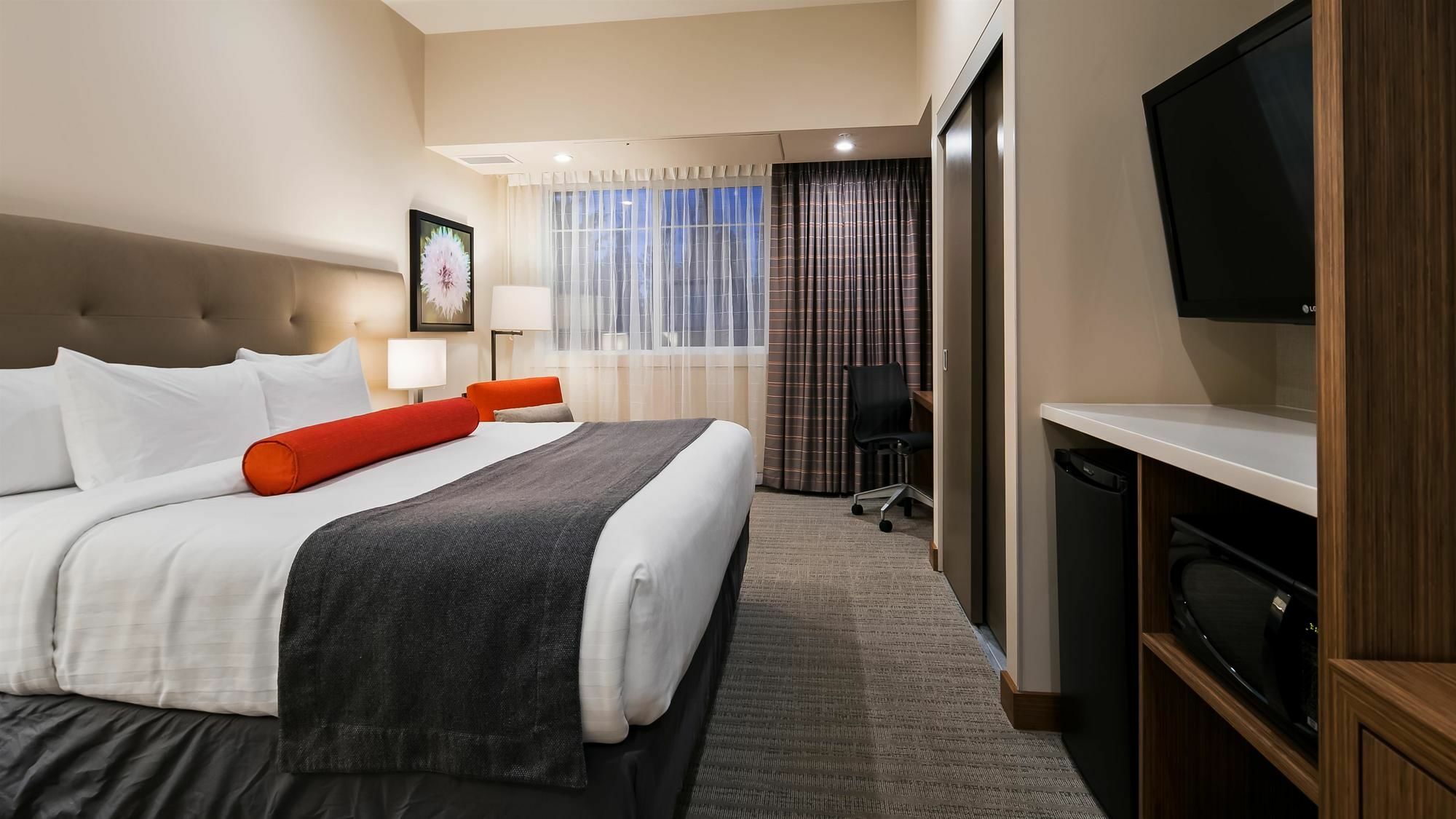 Mountain View Inn & Suites Sundre Екстериор снимка