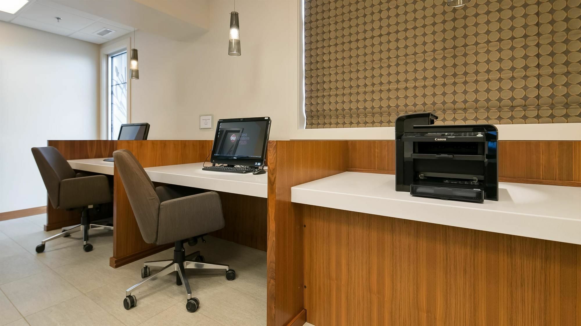Mountain View Inn & Suites Sundre Екстериор снимка